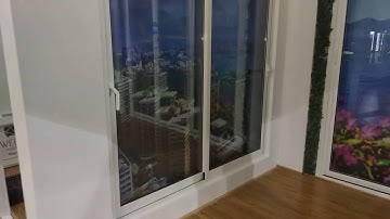 Sliding door with multi-point locking