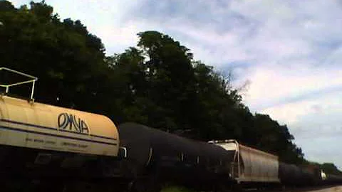 A RARE CSX SD40-3 on Q595!!!!