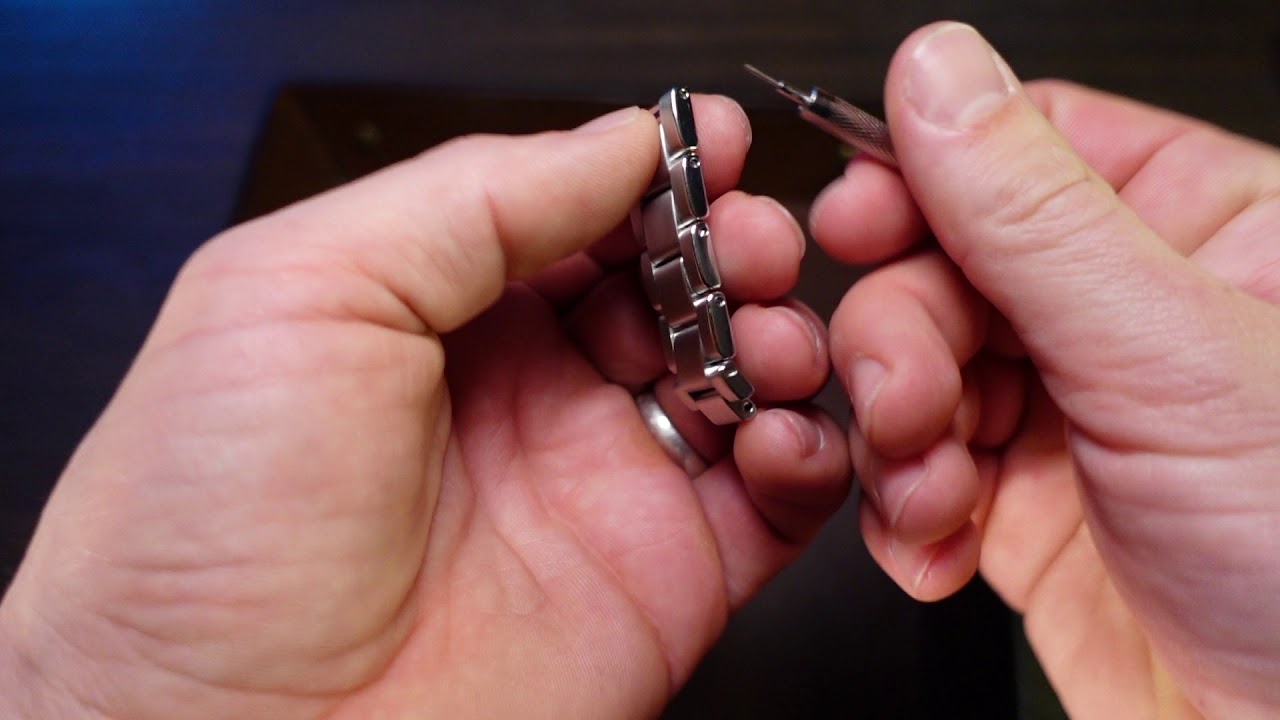 How to Adjust a Grand Seiko Bracelet and SBGN005 Unboxing - YouTube