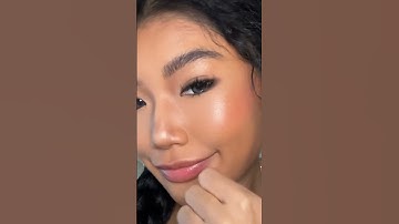 Fluffy brows made easy! 🥰🥰 Shop our new Hold 