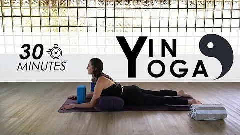 Yin Yoga ~ 30 min Yin Class with Allison Eaton (qu...