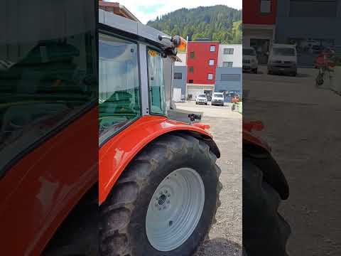 Massey Ferguson 5S.145