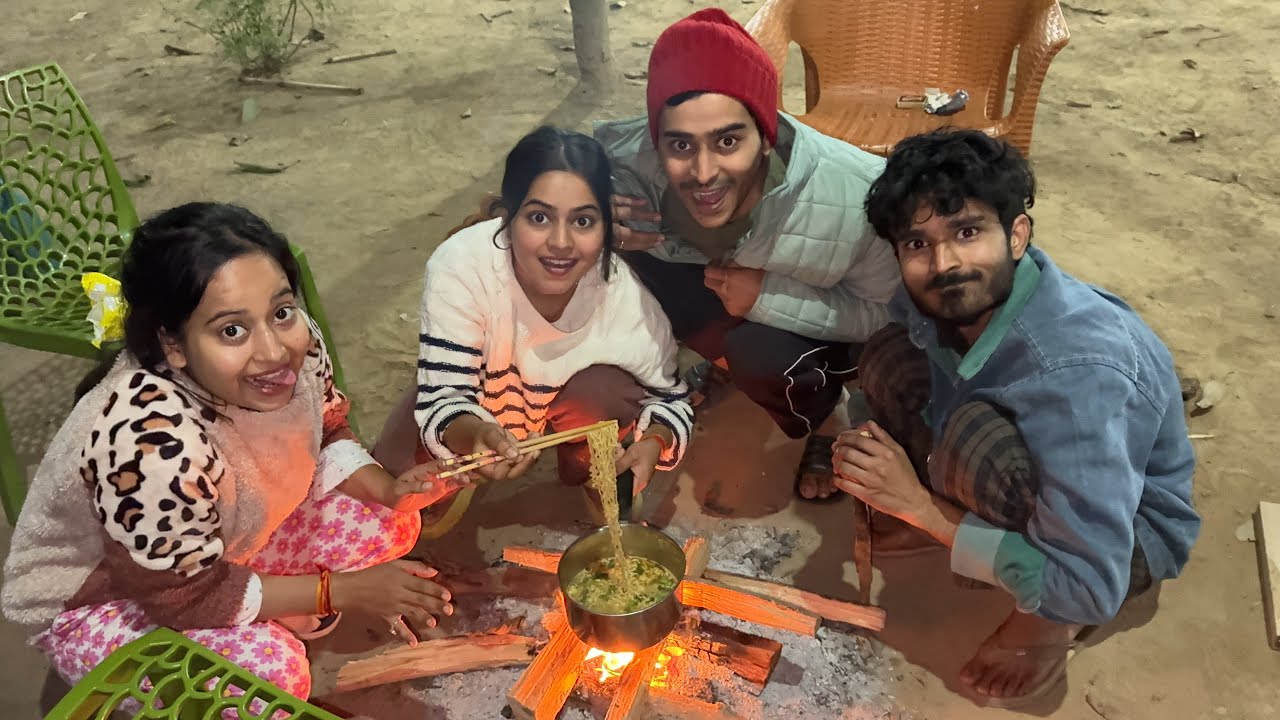 Raat 11 baje Maggie banaya 😂