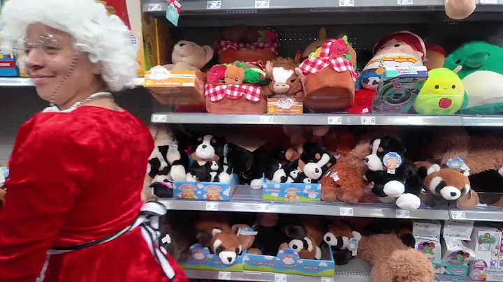 HOOD MRS.CLAUSE PRANK IN PUBLIC GONE EXTREMELY BAD 🤶🏼🎄