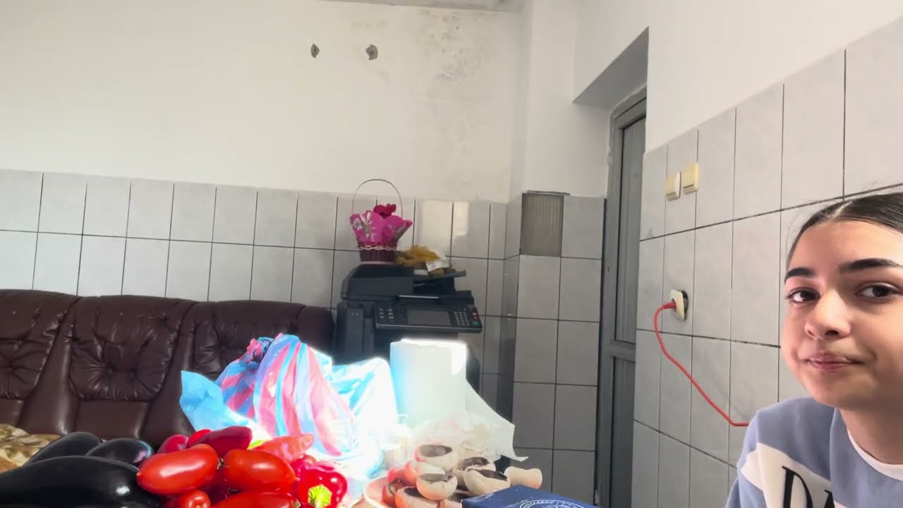 Problema este cine mi a facut un cadou???