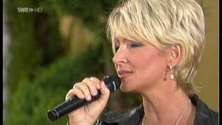 Watch Claudia Jung Zuhause Sein video