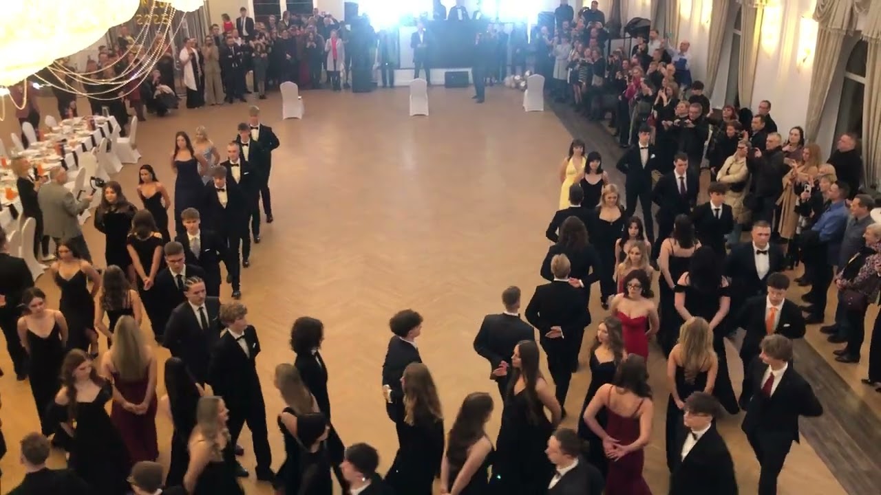 Polonez 2025_XV LO w Łodzi - nasza szkolna choreografia