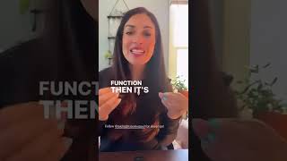 💤 Sleep training doesn’t have to mean endless tears or “cry it out.” The truth? It’s about helping