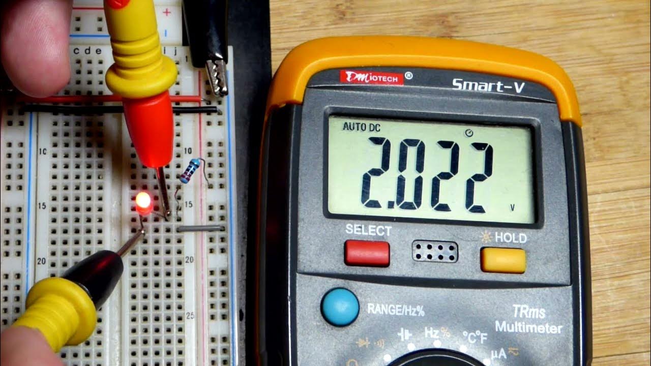 How to take voltage measurements with an auto ranging meter YouTube