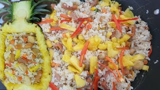 THAI PINEAPPLE FRIED RICE / NASI GORENG ALA THAILAND / THAI FOOD / KAO PAD SAPPAROD  ข้าวผัดสัปปะรด