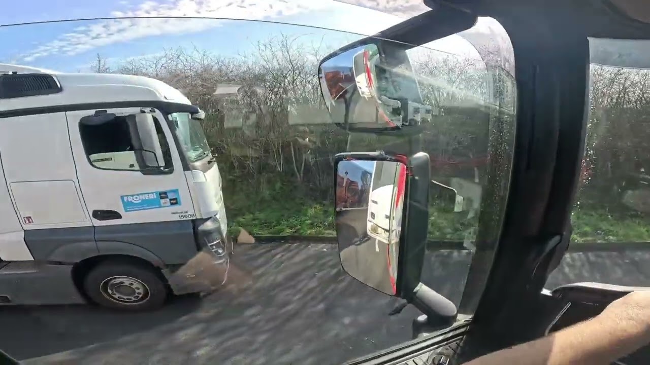 O parcare în care fiecare parchează pe unde vrea !!!