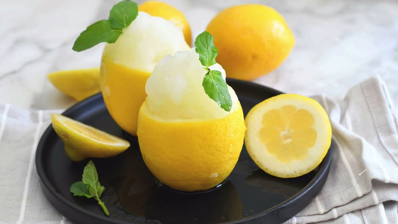 Traditional Italian Granita al Limone (Lemon Granita)