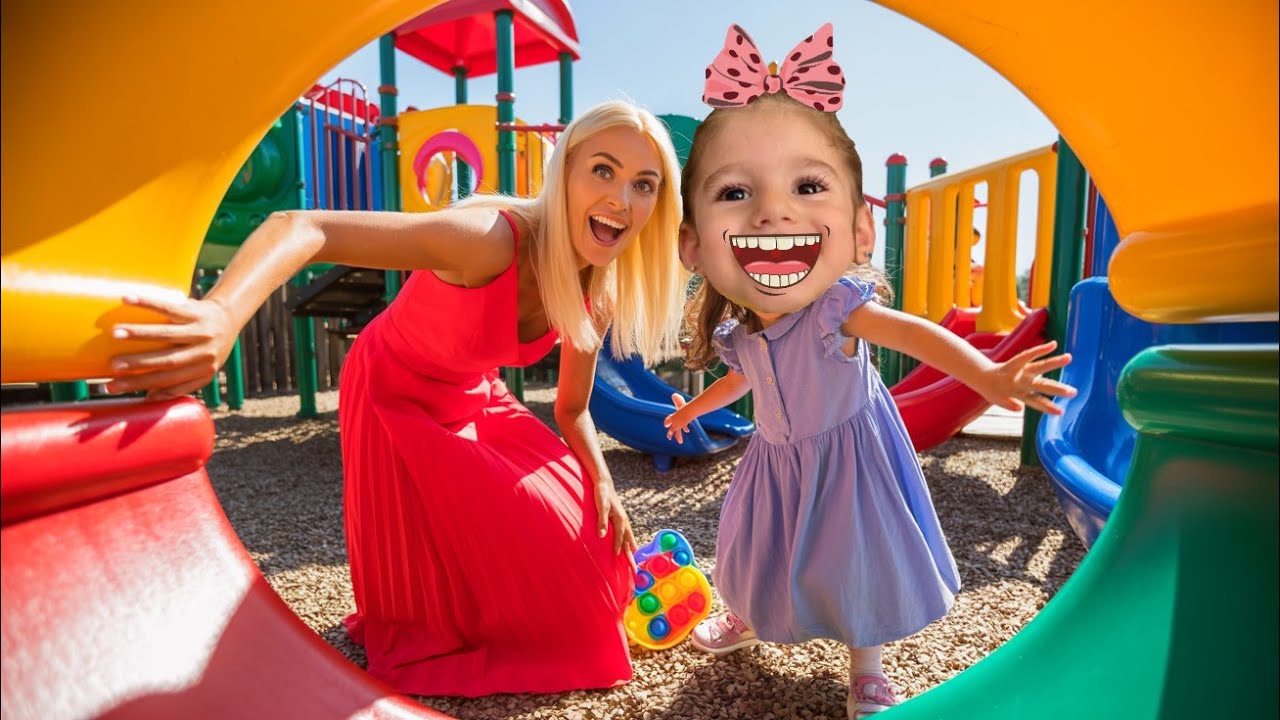 Annesi Parkta Oyuncakları Saklandı, Eva Bulmaya Çalıştı 🎈🎉🧩 #saklambaç 