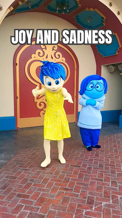 We ALL Feel This! Meeting Joy & Sadness at Disneyland #disney #insideout #sadness #joy