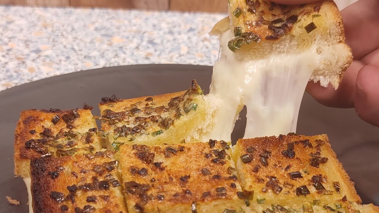 Super leckeres Käsetoast mit Honig-Knoblauchbutter! - YouTube Super leckeres Käsetoast mit Honig-Knoblauchbutter! - YouTube