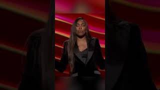 Serena is hosting the #ESPYS, Venus 😂@DrinkSimplySpiked