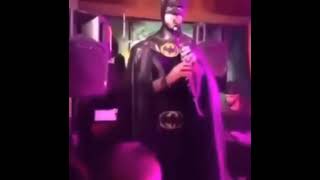 Klarnet Çalan Batman (Dünyadan Uzak) 10 dakikalık versiyon