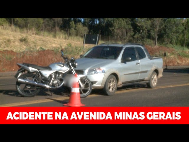 COLISÃO ENVOLVENDO CARRO E MOTO NA AVENIDA MINAS GERAIS DEIXA MOTOCICLISTA FERIDO