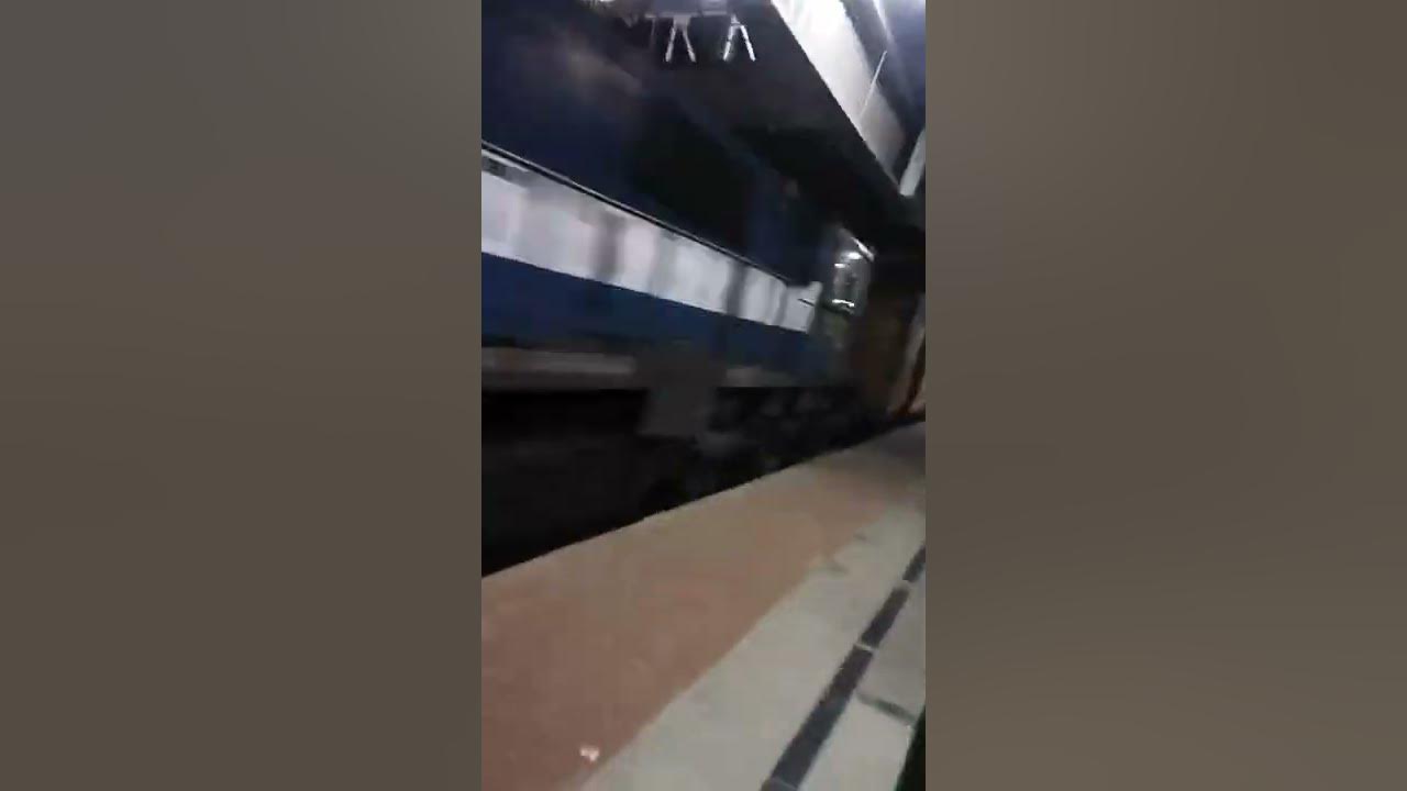 😱😱😱😱 super fast train 12602 - YouTube
