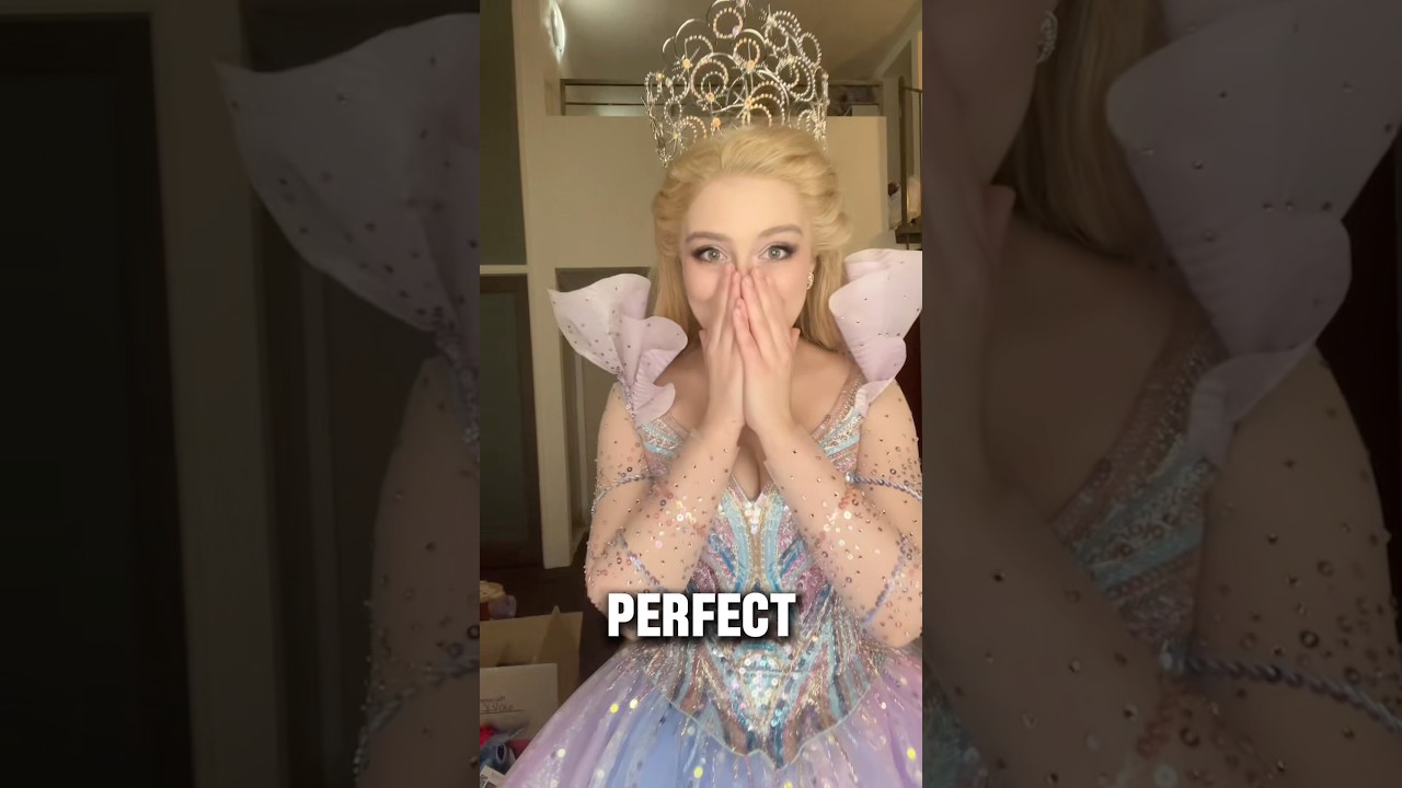 get into GLINDA COSPLAY with me! #wicked #glinda #cosplay