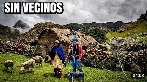 Está pareja vive TOTALMENTE SOLO en los andes del Perú 🇵🇪