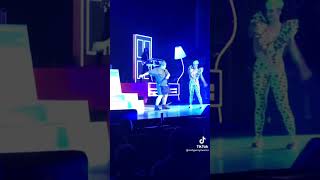 Katy Perry Brings Audience on Stage by katyperrymexico
