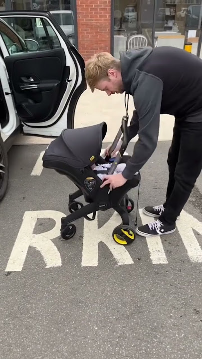 The Doona is a car seat and a stroller 🤯 #doona #carseat #stroller #newbieandme