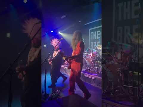 Punk music video thumbnail preview for Melvins - Disinvite