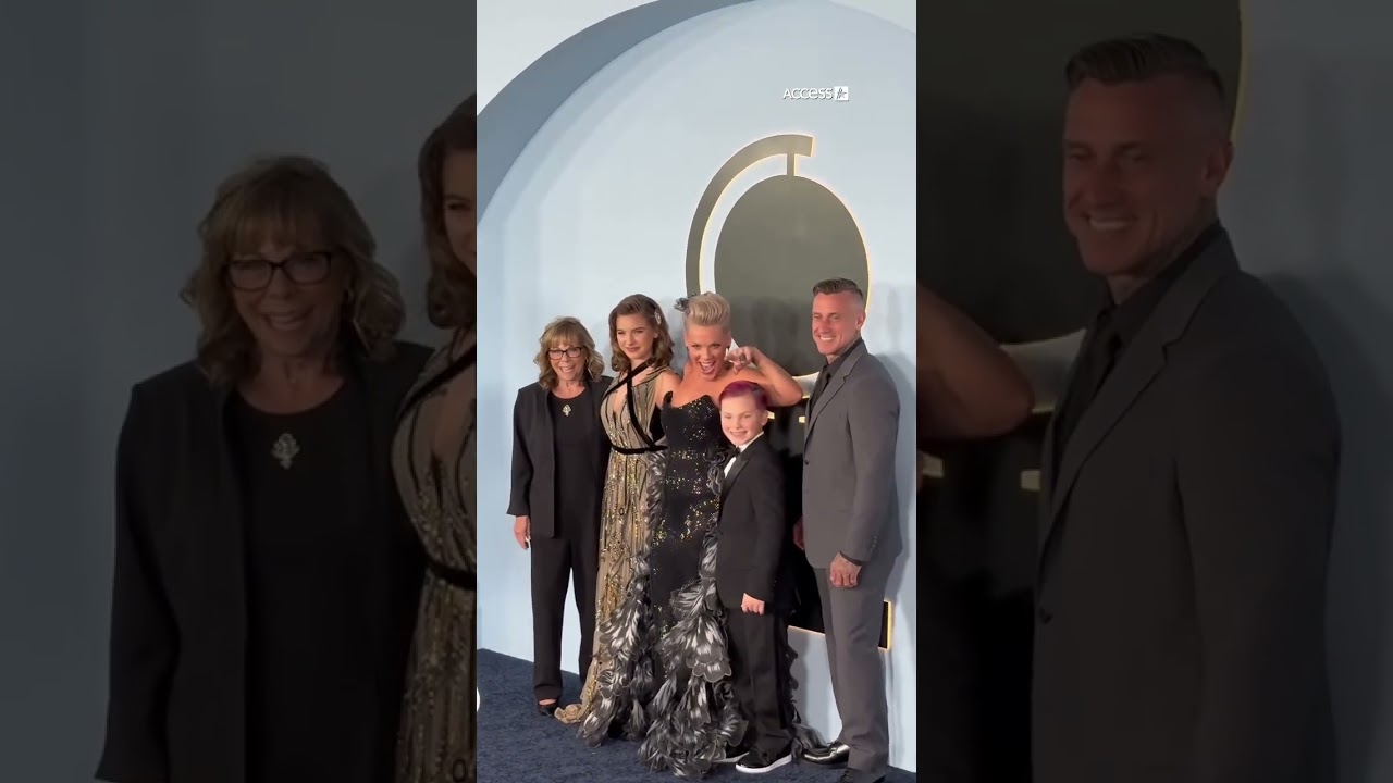 Pink’s family came out to support her at the #Tonys 💕 #awardseason