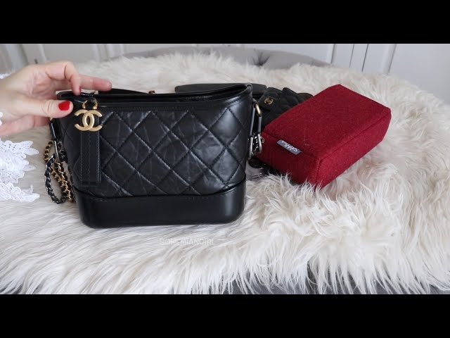 CHANEL GABRIELLE HOBO SMALL: WHAT FITS, MOD SHOTS, WAYS TO WEAR,  UNDERSTATED LUXURY 