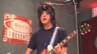 Miniatura del video "MGMT - Electric Feel (Live on KCRW)"