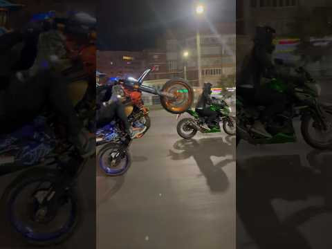 Муж👫Жена одна семья☝️😂Всем желаю найти себе родственную душу✅и вместе дубасить по городу😂🛴🚀