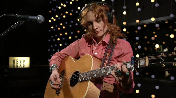 Kassi Valazza - Full Performance (Live on KEXP)
