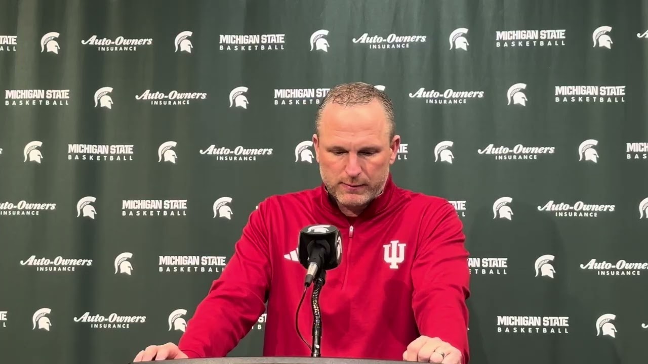 Дариан ДеВрис обсуждает поражение от команды Мичиган Стэйт, занимающей 12-е место в рейтинге.