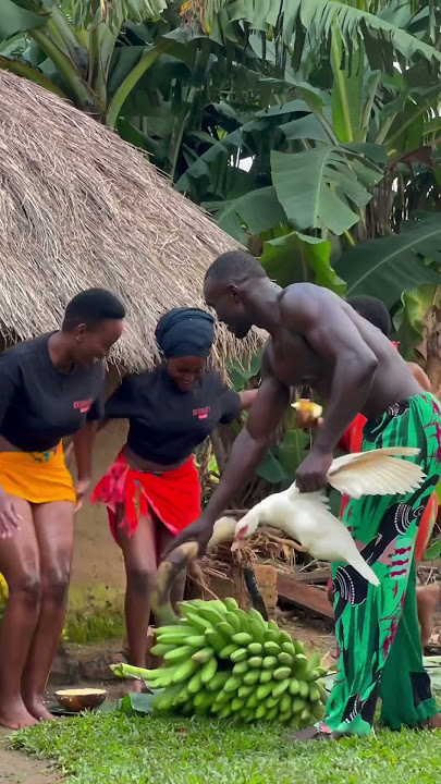 Protector of African villages 🙆🏽‍♂️🔥 no music copyright #africa #africangiant #africanvillage