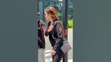 Trên đời này có 2 loại ánh sáng rực  rỡ nhất.  Một là ánh sáng mặt trờiHai là dáng vẻ nỗ lực của bạn