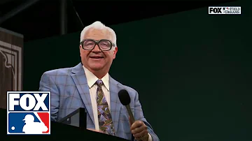 Harry Caray leads 'Field Of Dreams' crowd in rendition of 'Take Me Out To The Ballgame' | MLB on FOX