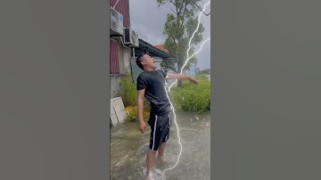 “Showering in a Thunderstorm: What Could Possibly Go Wrong? 😂⚡”#shortvideo