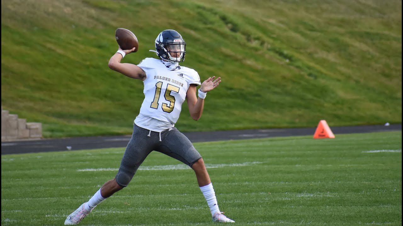 Football Palmer Ridge quarterback Luke McAllister tosses 4 TDs against