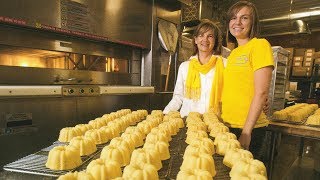 The Family Business That Bakes 26,000 Poundcakes a Year | Women Entrepreneurs