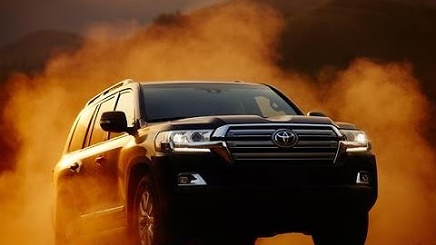 2016 Toyota Land Cruiser - TestDriveNow.com First Look by Auto Critic Steve Hammes