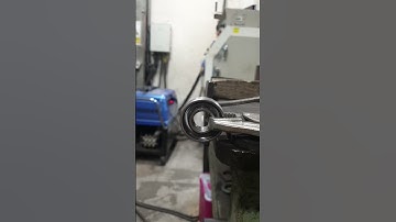 Compressed air bearing rotation