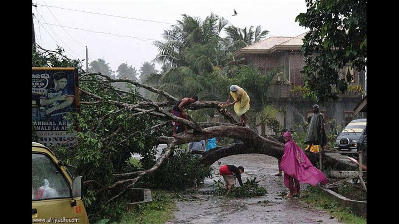 Super Typhoon Koppu Makes Landfall in the Philippines - YouTube