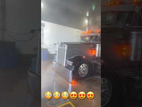 Kenworth w900L #chickenlights #chrome #kenworth #cummins #paboyz #coolkid