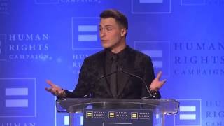 Colton Haynes Receives the HRC Visibility Award видео Чад. Экспресс-тур по Чаду