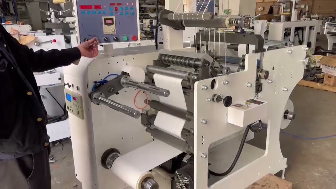 Работа комбинированной ротационная высекално-резальной машины SuperBLANK-320G в режиме высечки