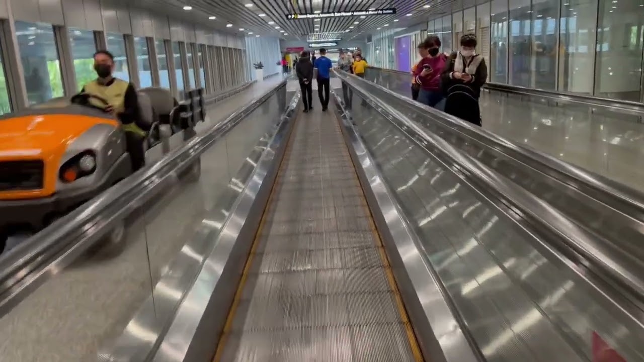 Kuala lumpur international airport terminal 1 escalator