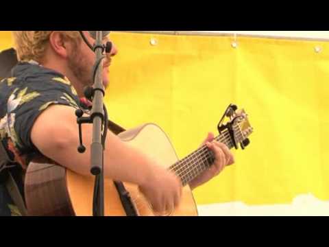 Piping Live! 2011 - Watch Ross Ainslie and Ali Hut...