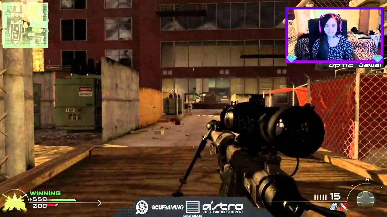 OpTic Girls Sniper 1v1!
