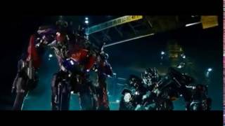 Optimus Prime Shoots Midnight Sparkle